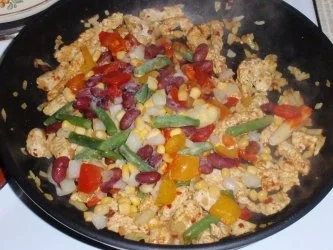 Rezept: Mexikanische Nudel-Fleisch-Pfanne Bild Nr. 4 Mexikanische Nudel-Fleisch-Pfanne - Rezept - Bild Nr. 4