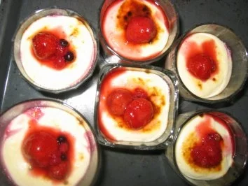 Rezept: Gratinierte Creme mit Beeren Bild Nr. 7 Gratinierte Creme mit Beeren - Rezept - Bild Nr. 7