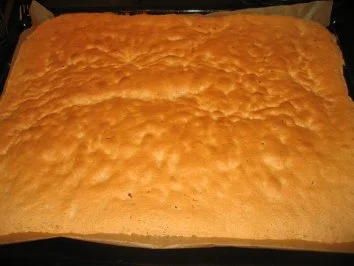 Rezept: Backwaren: Kirsch - Schokorolle Bild Nr. 11 Backwaren: Kirsch - Schokorolle - Rezept - Bild Nr. 11