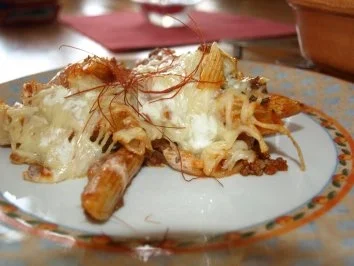 Nudelauflauf mit Hackfleisch und Auberginen - Rezept