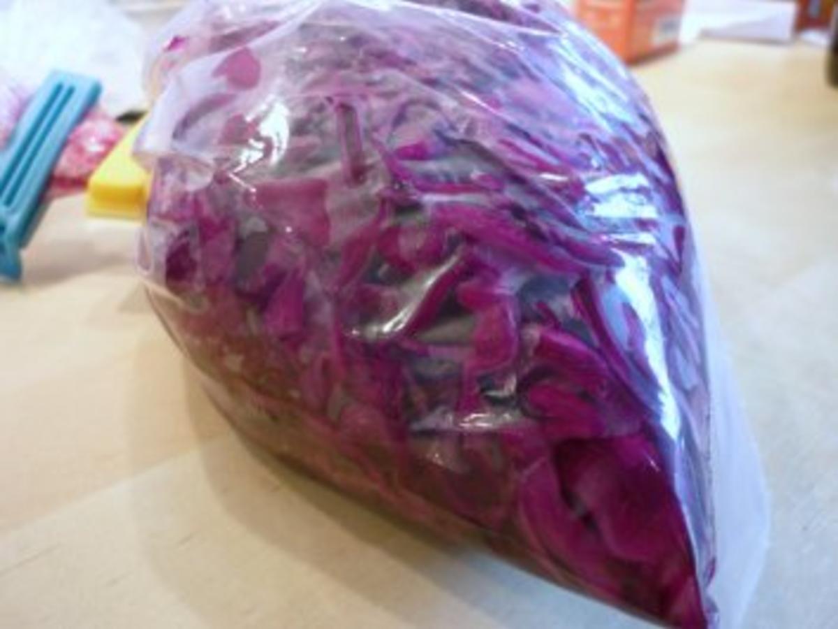Rotkohl mariniert - Rezept mit Bild