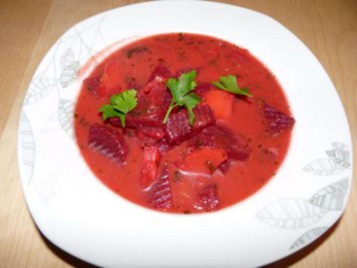 Rote Beete Suppe mit Kartoffeln - Rezept