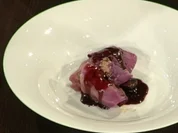 Rotkrautwickel mit Fasan auf Traubenjus - Rezept