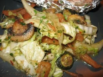 Rezept: Tomaten-Lachs im Päckchen mit Schwenkgemüse Bild Nr. 2 Tomaten-Lachs im Päckchen mit Schwenkgemüse - Rezept - Bild Nr. 2