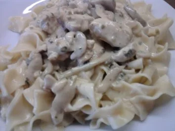 Putengeschnetzeltes mit Kräuterfrischkäse - Rezept