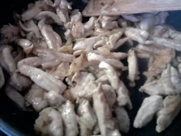 Putengeschnetzeltes mit Kräuterfrischkäse - Rezept - Bild Nr. 5