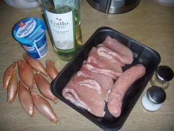 Schweineröllchen mit gedünsteten Zwiebel in Sahnesoße - Rezept - Bild Nr. 2