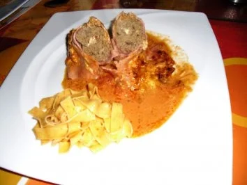 Rezept: Schinken- Hackfleischrollen mit weichem Käsekern Bild Nr. 2 Schinken- Hackfleischrollen mit weichem Käsekern - Rezept - Bild Nr. 2