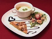 Karotten-Ingwer-Vollkorntoast mit Kürbissuppe (Nadine & Michelle) - Rezept