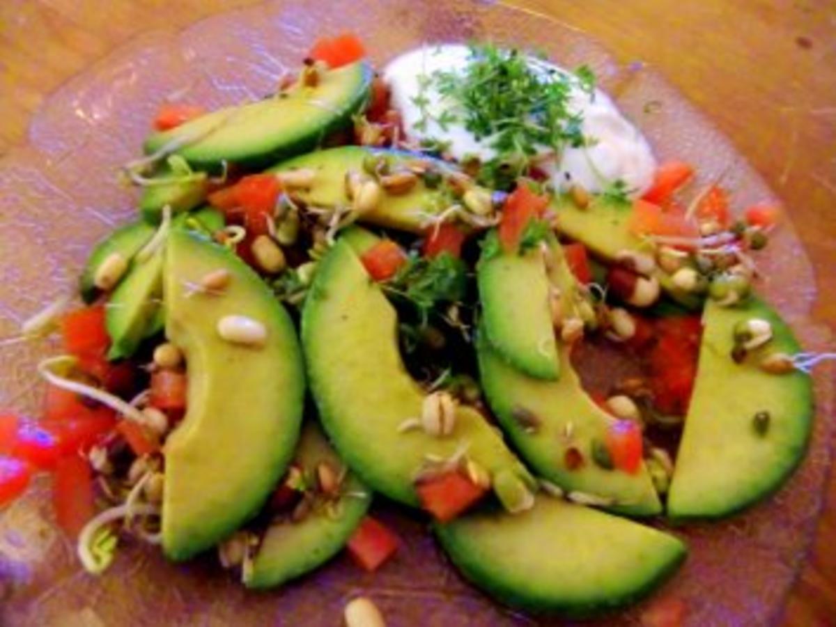 AvocadoSalat mit Avocado reif und Feldsalat - Rezept mit Bild - kochbar.de