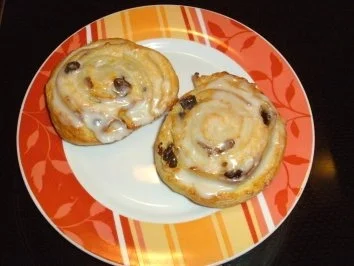 Rezept: Rosinen-Marzipan-Schnecken Bild Nr. 2 Rosinen-Marzipan-Schnecken - Rezept - Bild Nr. 2