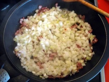 Rezept: Borschtsch mit Meerrettichsahne Bild Nr. 3 Borschtsch mit Meerrettichsahne - Rezept - Bild Nr. 3