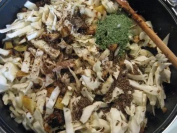 Rezept: Borschtsch mit Meerrettichsahne Bild Nr. 8 Borschtsch mit Meerrettichsahne - Rezept - Bild Nr. 8