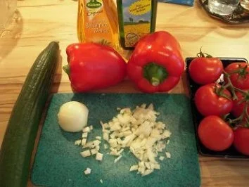 Bratkartoffeln mit Sülze und bunter Salatschüssel - Rezept - Bild Nr. 2