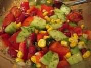 Bratkartoffeln mit Sülze und bunter Salatschüssel - Rezept