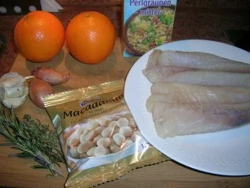 Rezept: Seeteufelfilet unter der Macadamiakruste mit Orangen-Safran-Perlgraupenrisotto Bild Nr. 4 Seeteufelfilet unter der Macadamiakruste mit Orangen-Safran-Perlgraupenrisotto - Rezept - Bild Nr. 4