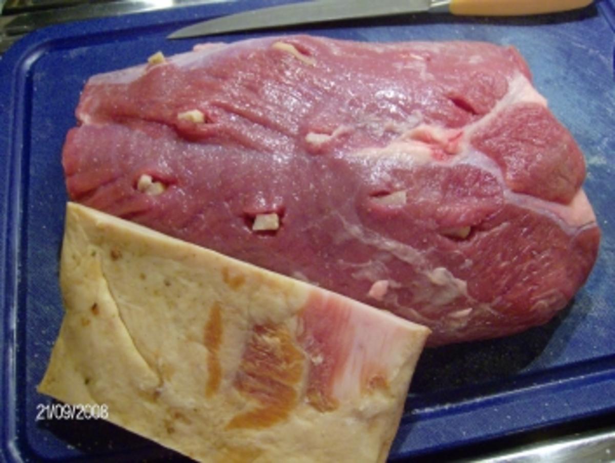 Bilder für Rinderbraten in Rotweinsoße an Klößen - Rezept