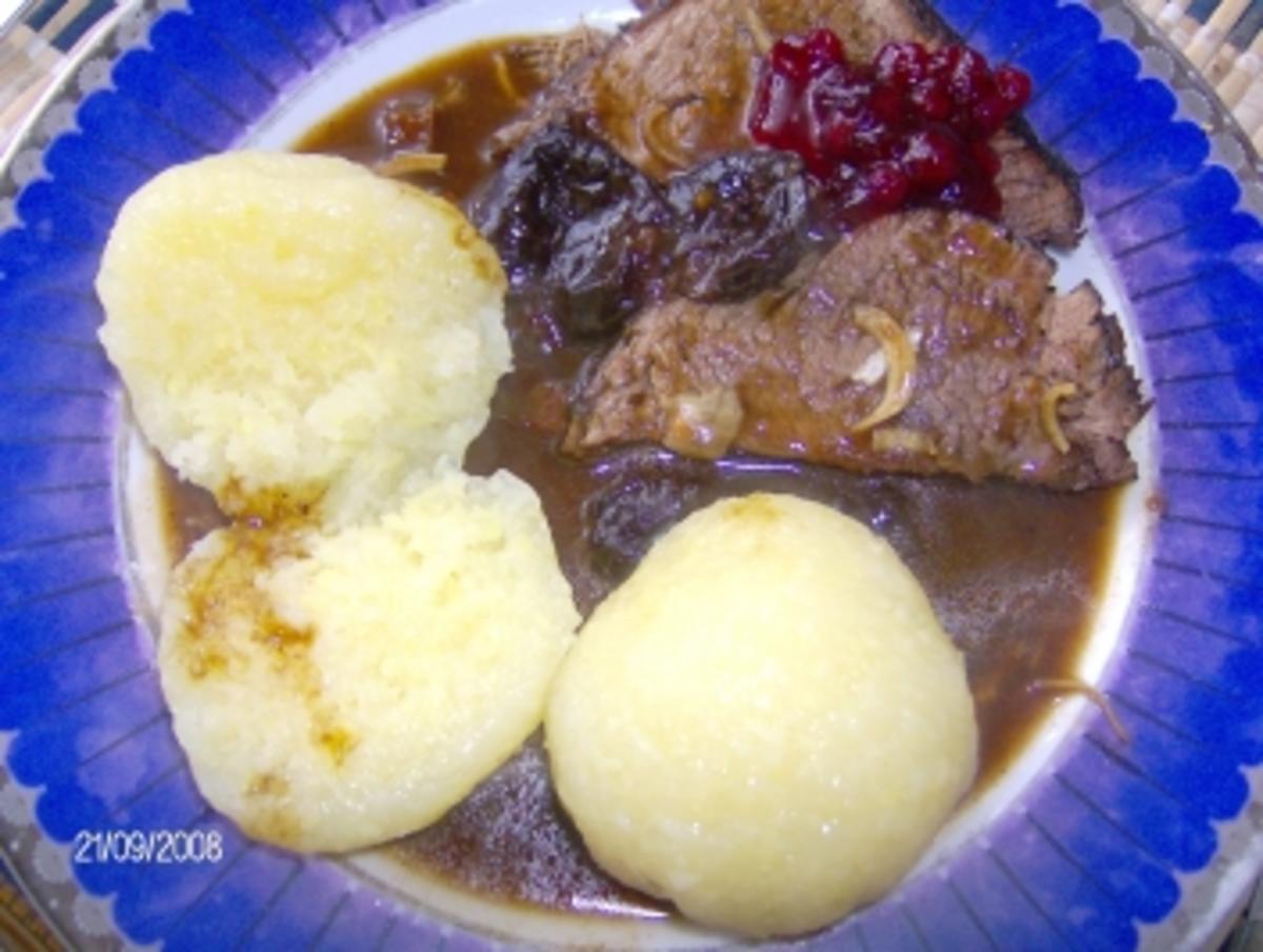 Rinderbraten in Rotweinsoße an Klößen - Rezept - kochbar.de