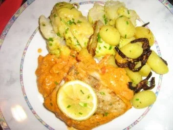 Viktoriabarschfilet mit Tomaten-Senfsauce - Rezept