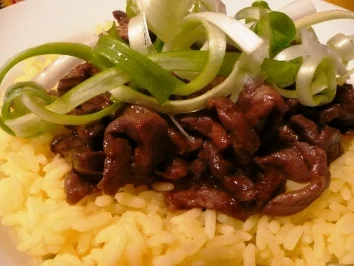 Ingwerfleisch mit würzigem Safranreis - Rezept