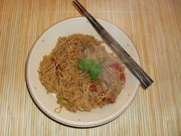 Rezept: Bratnudeln "Hop Sing" Bratnudeln "Hop Sing" - Rezept