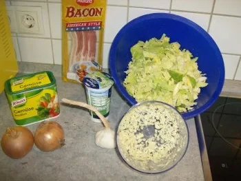 Rezept: Wirsingsahnesüppchen Bild Nr. 2 Wirsingsahnesüppchen - Rezept - Bild Nr. 2