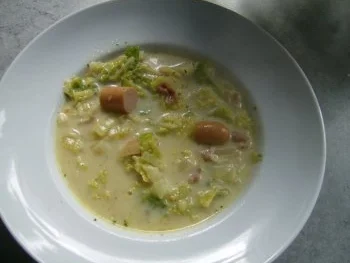 Rezept: Wirsingsahnesüppchen Wirsingsahnesüppchen - Rezept