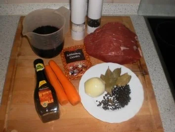 Rezept: Klassischer Sauerbraten mit Rotkohl Bild Nr. 2 Klassischer Sauerbraten mit Rotkohl - Rezept - Bild Nr. 2