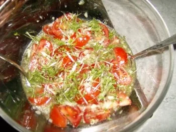 einfacher Tomatensalat - Rezept
