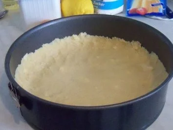 Käsetorte mit Baiserhaube - Rezept - Bild Nr. 3