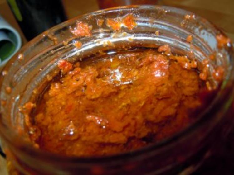 Tomaten Fenchel Pesto - einfach - 248 kcal/100g