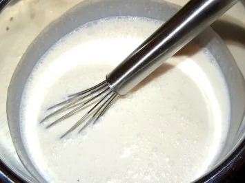 Panna Cotta mit Créme de Cassis und Schokoladensauce - Rezept - Bild Nr. 4