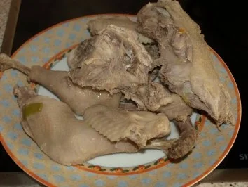 Rezept: Hühnerbrühe vom glücklichen Huhn Bild Nr. 7 Hühnerbrühe vom glücklichen Huhn - Rezept - Bild Nr. 7