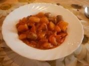 Würstchen-Kartoffelgulasch - Rezept