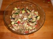 Rezept: Zucchinisalat mit Pilzen Zucchinisalat mit Pilzen - Rezept