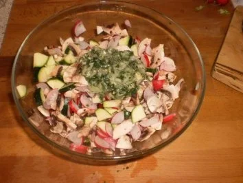 Zucchinisalat mit Pilzen - Rezept - Bild Nr. 8