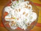 Feldsalat mit Schmanddressing und gehackten Walnüssen - Rezept