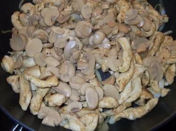Hähnchengeschnetzeltes mit pilzen Dieter´s Art - Rezept - Bild Nr. 2