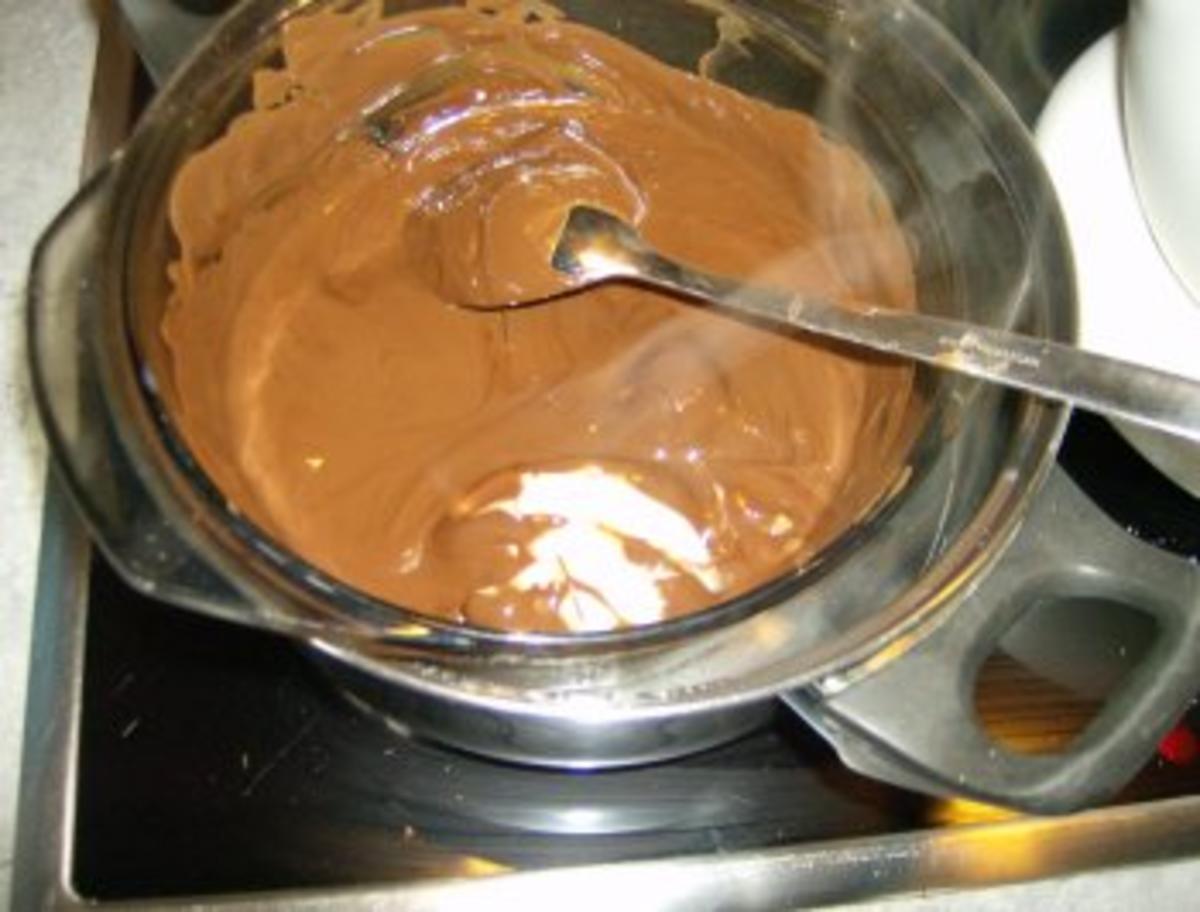 Schokoladige Sachertorte - Rezept - Bild Nr. 4