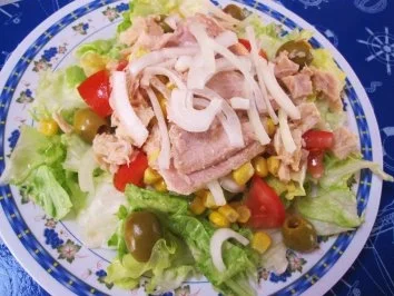 Rezept: Eisbergsalat mit viel Thunfisch Bild Nr. 5 Eisbergsalat mit viel Thunfisch - Rezept - Bild Nr. 5
