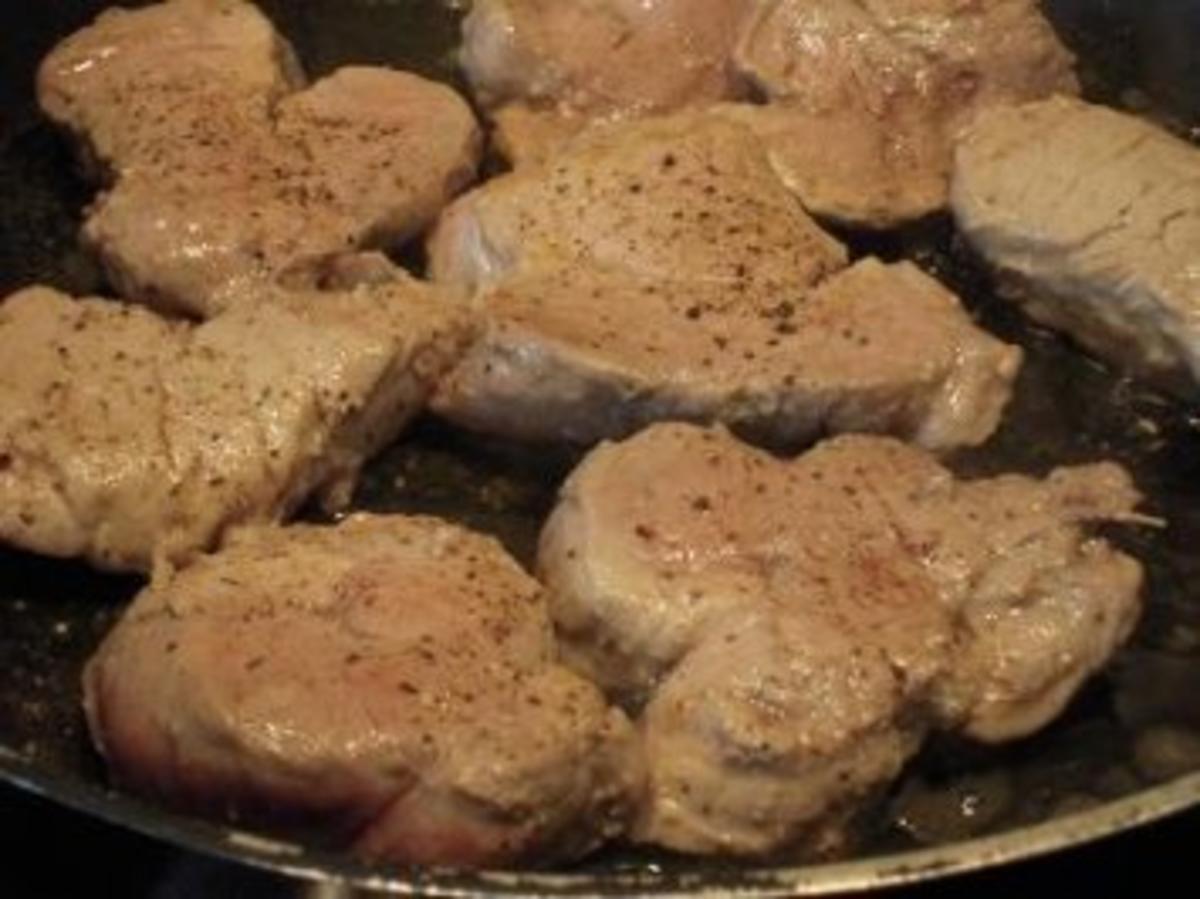 Schweinemedaillons mit Senfkruste und Kartoffelecken - Rezept - Bild Nr. 6