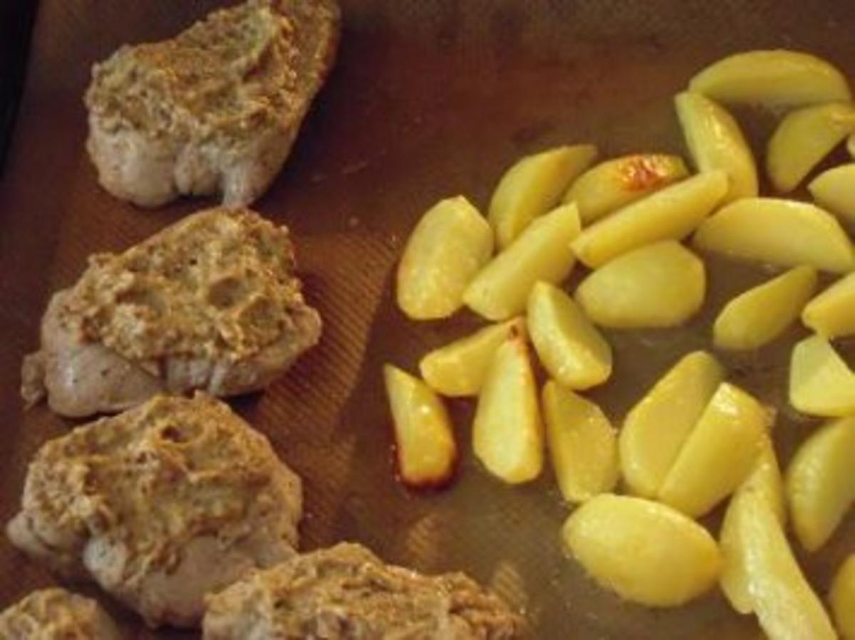 Schweinemedaillons mit Senfkruste und Kartoffelecken - Rezept - Bild Nr. 9