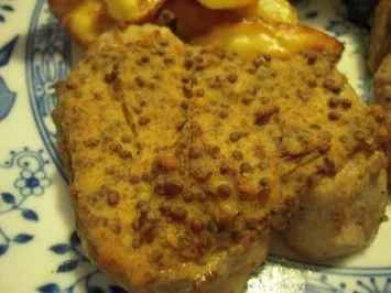 Rezept: Schweinemedaillons mit Senfkruste und Kartoffelecken Bild Nr. 10 Schweinemedaillons mit Senfkruste und Kartoffelecken - Rezept - Bild Nr. 10