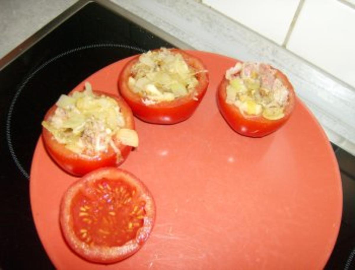 Beilage oder Snack gefüllte Tomaten - Rezept