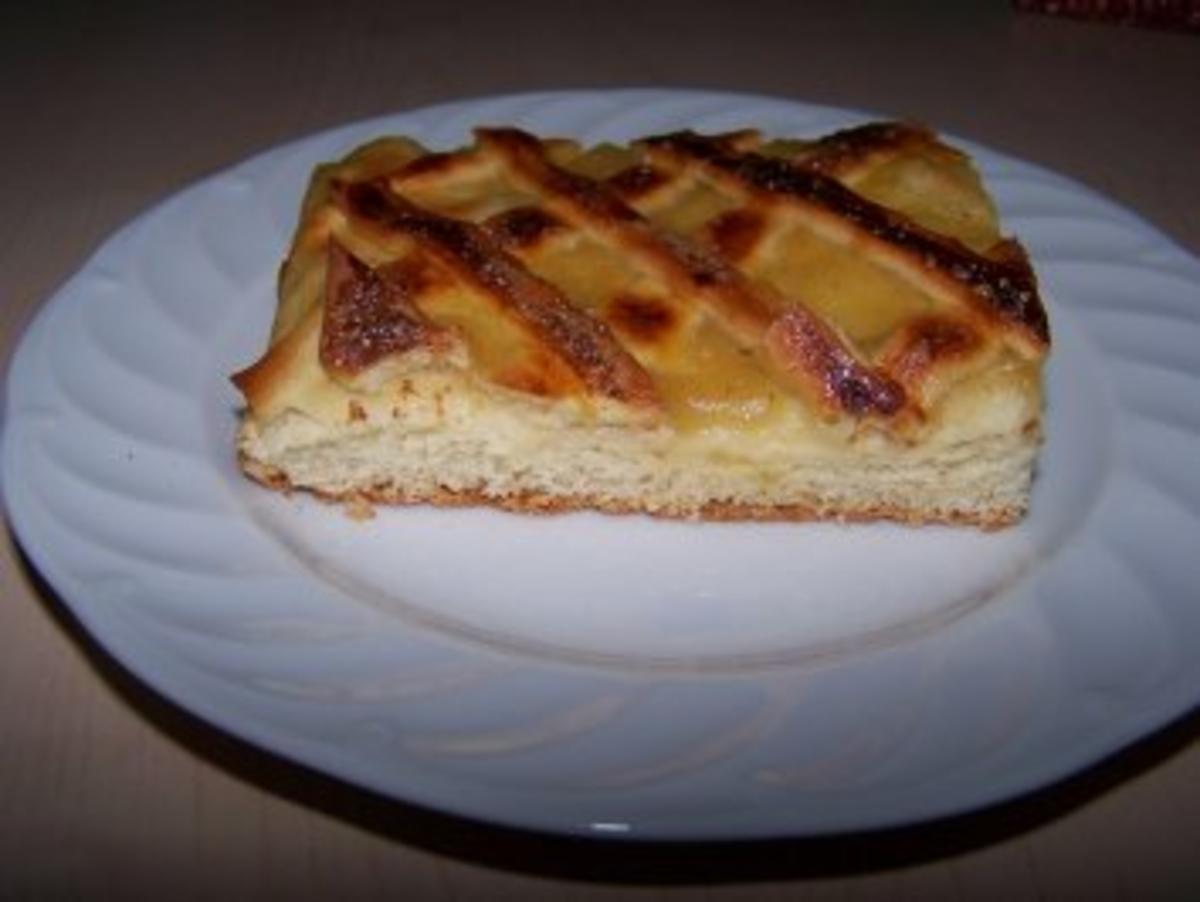 Hefekuchen mit Apfelmus - Rezept mit Bild - kochbar.de