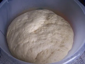 Rezept: Hefekuchen mit Apfelmus Bild Nr. 2 Hefekuchen mit Apfelmus - Rezept - Bild Nr. 2