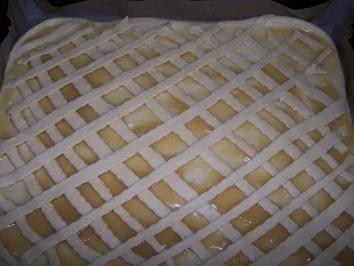 Rezept: Hefekuchen mit Apfelmus Bild Nr. 5 Hefekuchen mit Apfelmus - Rezept - Bild Nr. 5