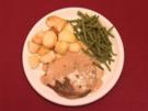 Steak mit gerösteten Kartoffeln und grünen Bohnen an Pfeffersoße (Benjamin Boyce) - Rezept
