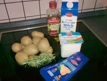 Rosmarinkartoffeln mit Parmesan-Quark-Dip - Rezept - Bild Nr. 2