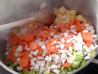 Rezept: Rote Linsensuppe mit Steckrübe Bild Nr. 5 Rote Linsensuppe mit Steckrübe - Rezept - Bild Nr. 5